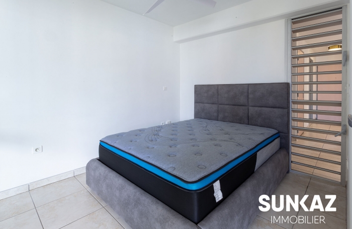 Location Appartement 85m² 4 pièces Saint-Pierre