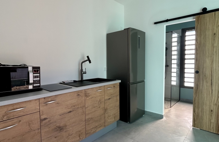 Location Meublée - Studio Neuf disponible