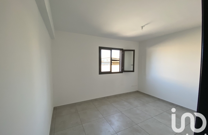Location Maison 88m&sup2; 4 pi&#232;ces Saint Joseph