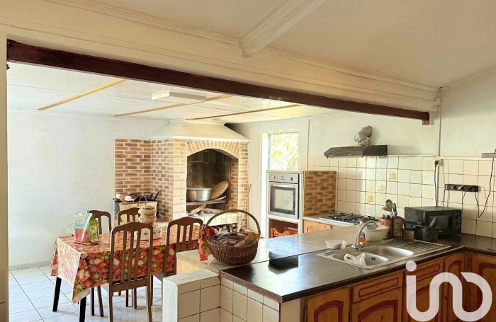 Vente Maison 140m&sup2; 7 pi&#232;ces Saint Philippe