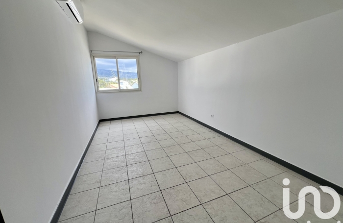 Vente Appartement 67m&sup2; 3 pi&#232;ces Le Port
