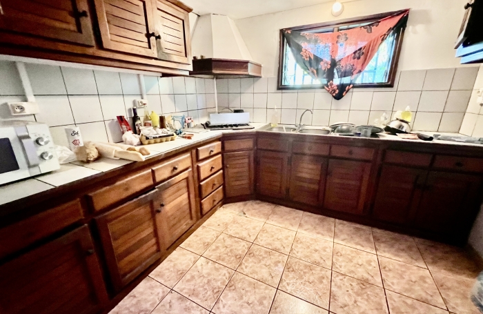 TAMPON 97430 - VILLA F4 À ÉTAGE - VASTE TERRAIN - SECTEUR VERDOYANT ET PAISIBLE - PROCHE COMMODITÉS