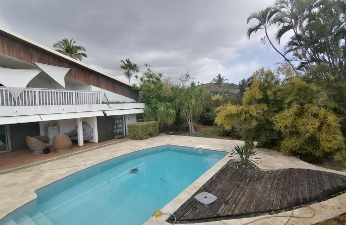 Vente Maison 275m&sup2; 10 pièces Saint Gilles les Bains