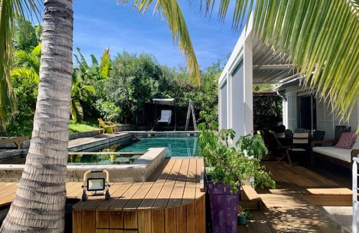 Vente Maison 193m&sup2; 6 pi&#232;ces Saint Gilles les Bains