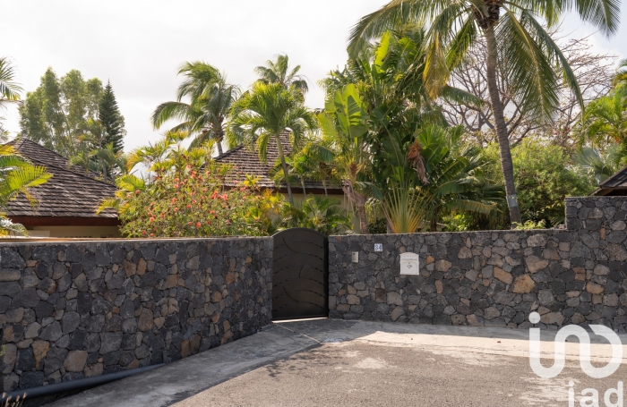 Vente Divers 500m&sup2; 7 pi&#232;ces Saint Gilles les Bains