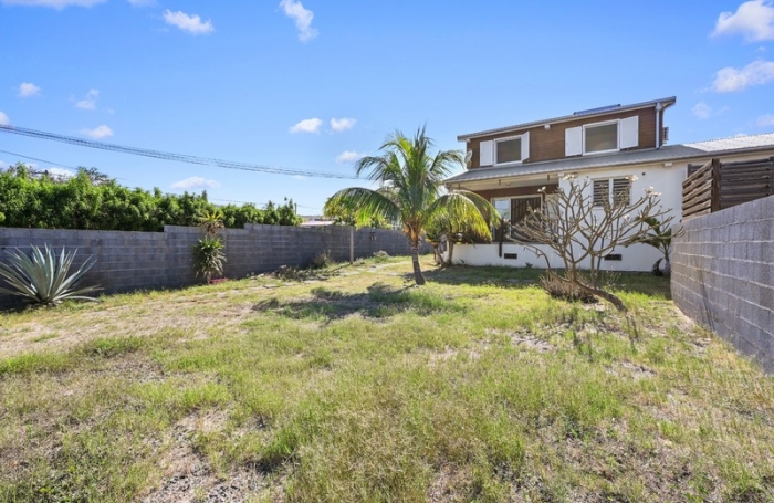 Vente Maison 95m&sup2; 4 pi&#232;ces Saint Gilles les Bains