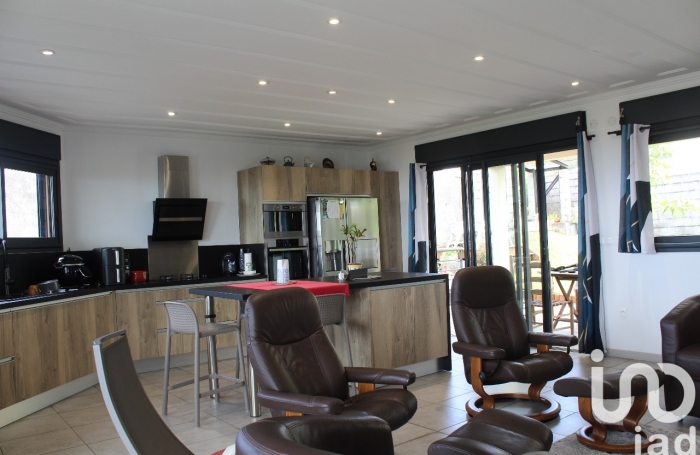 Vente Divers 102m&sup2; 3 pi&#232;ces Saint Joseph