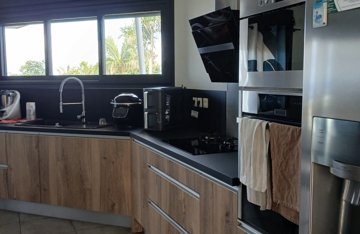 Vente Divers 102m&sup2; 3 pi&#232;ces Saint Joseph