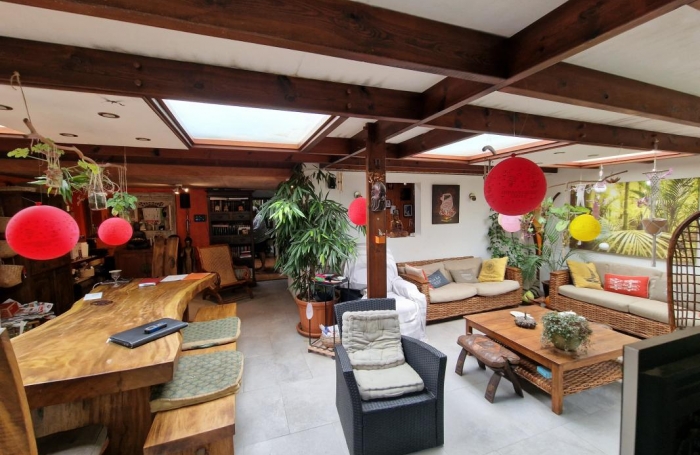 Vente Maison 233m&sup2; 8 pi&#232;ces La Possession