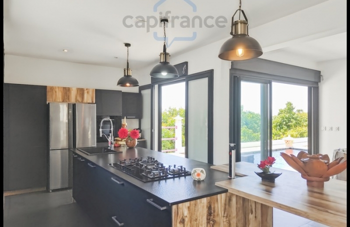 Vente Maison 148m&sup2; 6 pi&#232;ces Sainte Rose