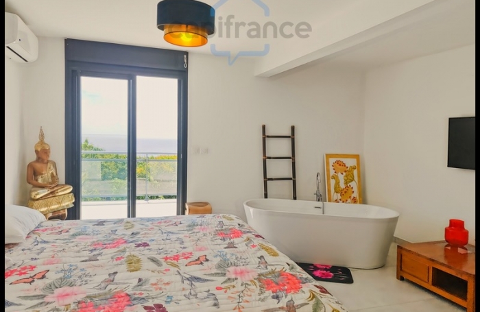 Vente Maison 148m&sup2; 6 pi&#232;ces Sainte Rose