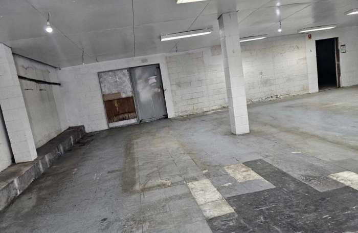 Location Local commercial 260m&sup2; 3 pi&#232;ces Saint Paul