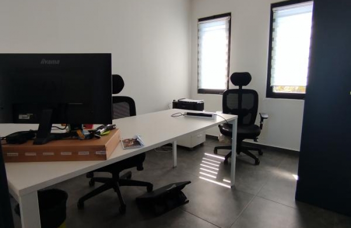 Location Bureaux 39m&sup2; Saint-Pierre