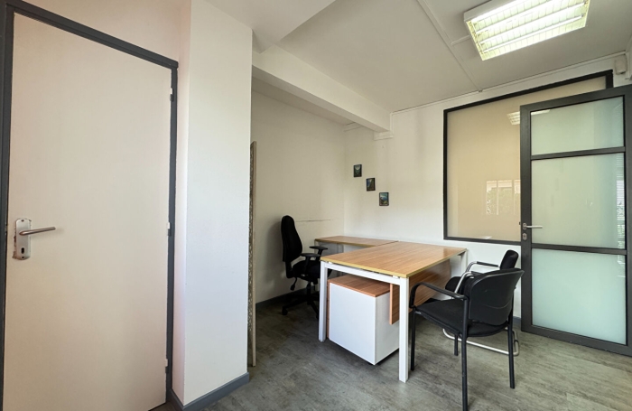 Location Bureaux 111m&sup2; 6 pi&egrave;ces Saint Denis