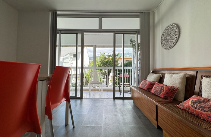 Location Bureaux 111m&sup2; 6 pi&egrave;ces Saint Denis