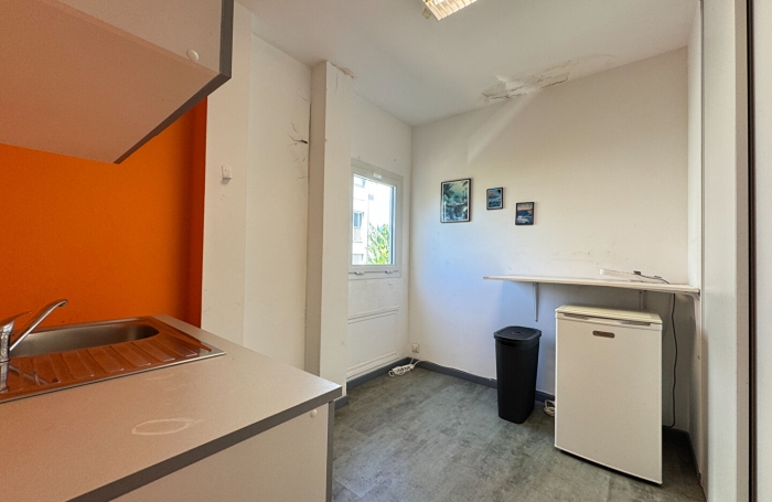Location Bureaux 111m&sup2; 6 pi&egrave;ces Saint Denis