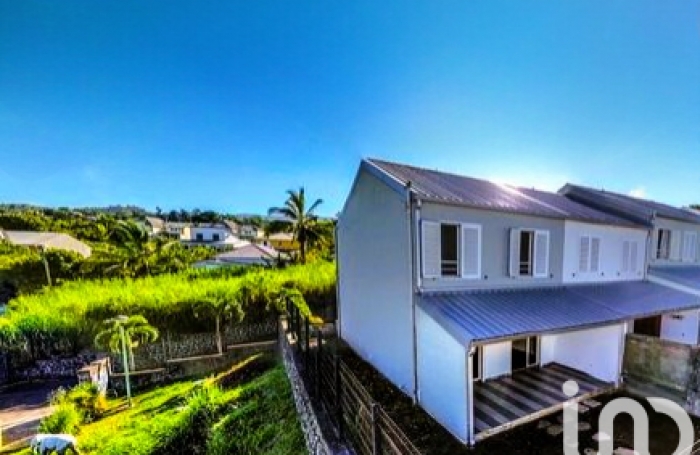 Vente Maison 94m&sup2; 4 pi&#232;ces Saint-Pierre