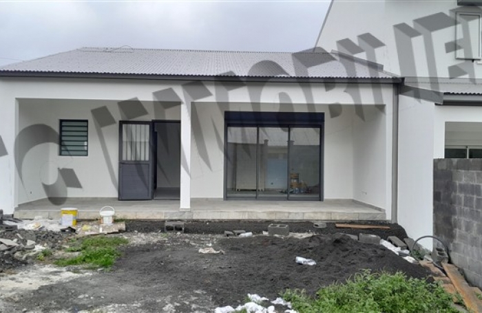 Vente Maison 80m&sup2; 3 pi&egrave;ces Rivi&egrave;re Saint Louis