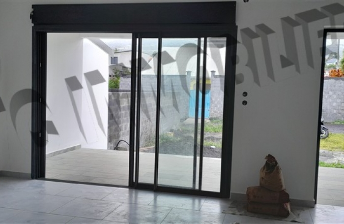 Vente Maison 80m&sup2; 3 pi&egrave;ces Rivi&egrave;re Saint Louis