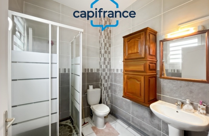 Vente Appartement 54m&sup2; 3 pi&#232;ces Sainte Suzanne