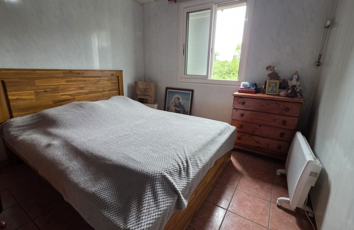 SAINT JOSEPH 97480 - MAISON F3 DE PLAIN PIED - GARAGE - SECTEUR VERDOYANT