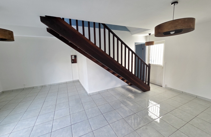 A louer en exclusivité : maison de ville T4 à Sainte Clotilde