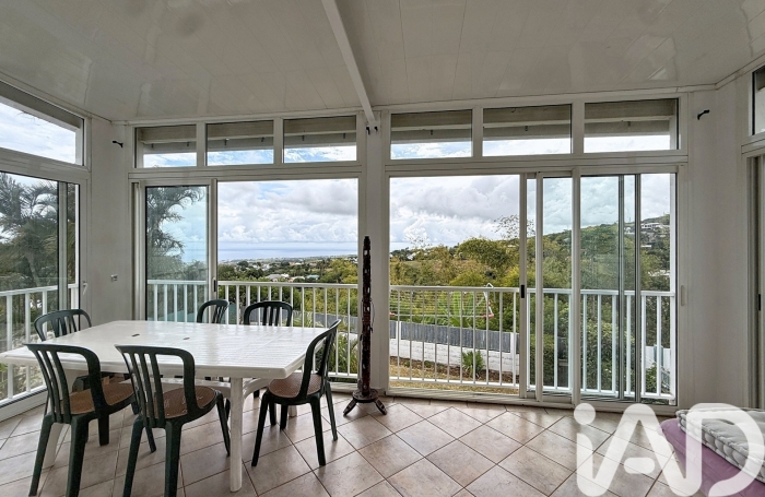 Vente Divers 185m&sup2; 5 pi&#232;ces Sainte Marie