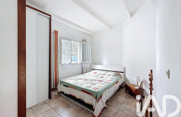 Vente Divers 185m&sup2; 5 pi&#232;ces Sainte Marie