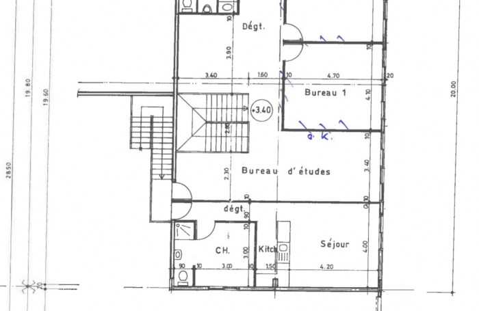 À La Possession, local de 194m2 en location 17000 € par mois