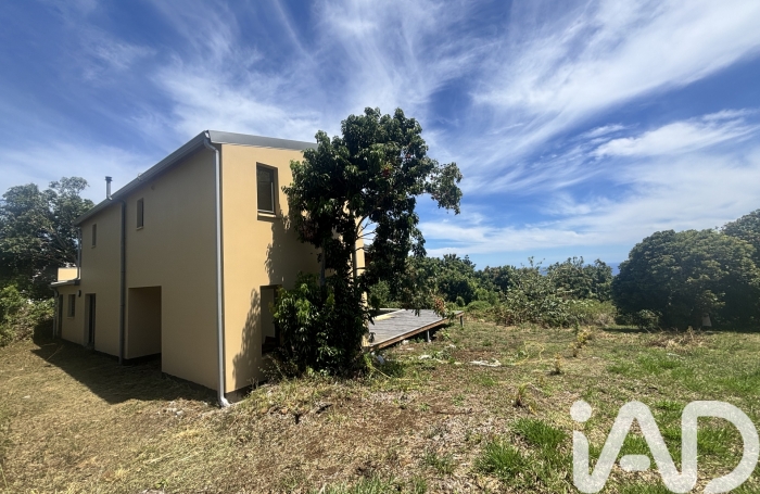 Vente Divers 140m&sup2; 4 pi&#232;ces Saint-Pierre