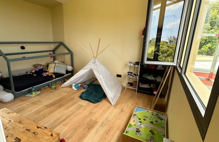 Vente Divers 140m&sup2; 4 pi&#232;ces Saint-Pierre