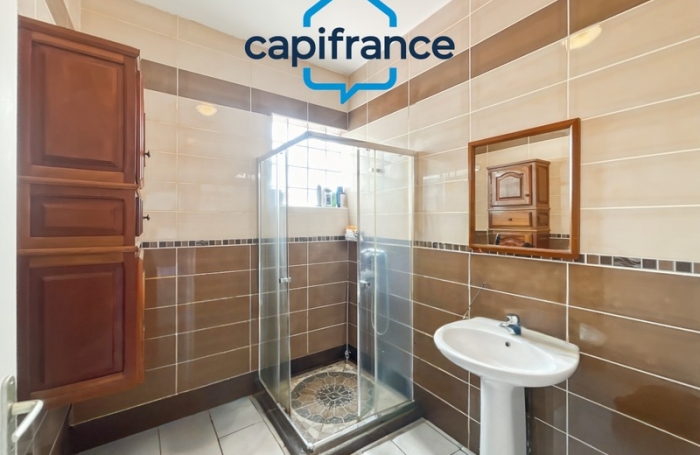 Vente Appartement 73m&sup2; 3 pi&#232;ces Sainte Suzanne