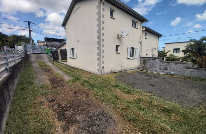 Location Maison 95m&sup2; 4 pi&#232;ces Ravine des Cabris