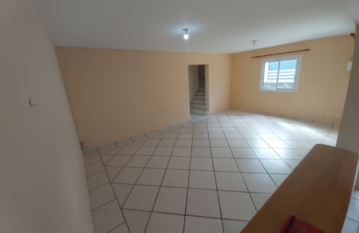 Location Maison 95m&sup2; 4 pi&#232;ces Ravine des Cabris