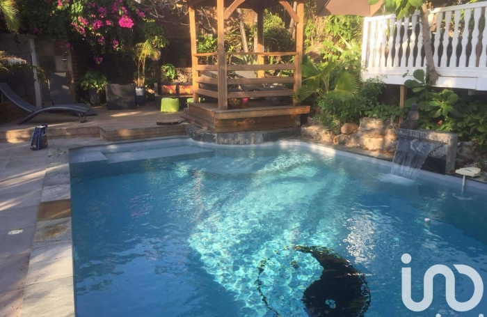 Vente Local commercial 41m&sup2; 2 pi&#232;ces Saint-Pierre