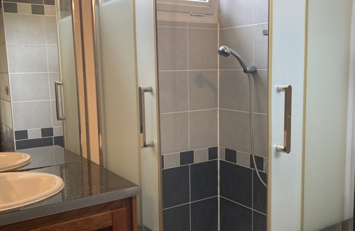 A LOUER  T2 BIS AU TAMPON