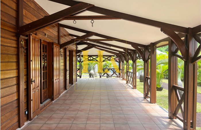 Location Local commercial 260m² Saint André