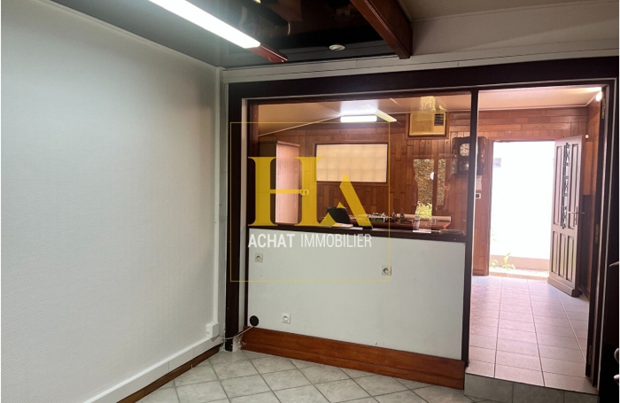 Location Local commercial 260m² Saint André
