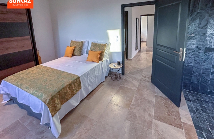 Location Appartement 120m² 5 pièces Saint-Pierre