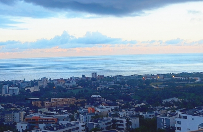 Vente Appartement 80m&sup2; 5 pièces Saint Denis