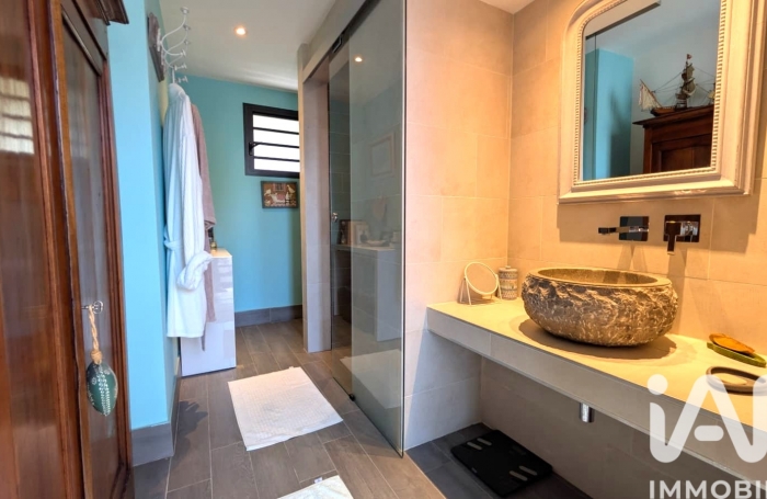 Vente Divers 185m&sup2; 6 pi&#232;ces Saint Paul