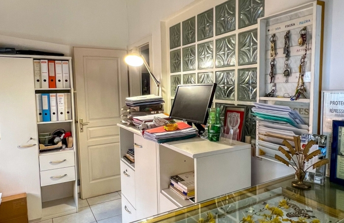 Vente Maison 681m&sup2; 17 pièces Saint Gilles Les Hauts