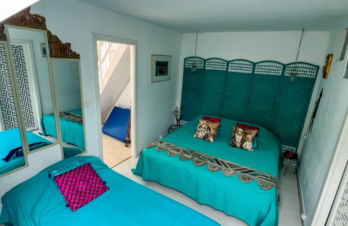 Vente Maison 681m&sup2; 17 pièces Saint Gilles Les Hauts