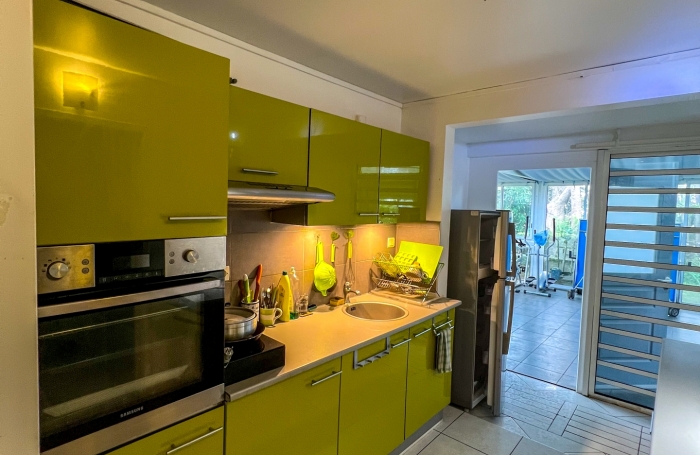 Vente Maison 681m&sup2; 17 pièces Saint Gilles Les Hauts