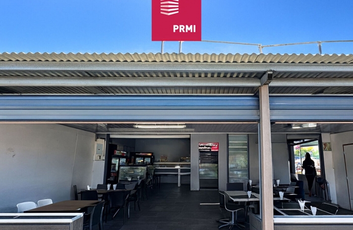 Vente Local commercial 240m&sup2; 4 pi&egrave;ces Sainte Suzanne