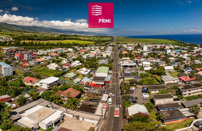 Vente Local commercial 240m&sup2; 4 pi&egrave;ces Sainte Suzanne