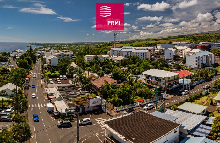 Vente Local commercial 240m&sup2; 4 pi&egrave;ces Sainte Suzanne