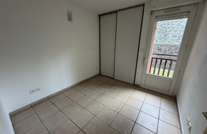 Vente Appartement 54.8m&sup2; 3 pièces Saint-Pierre