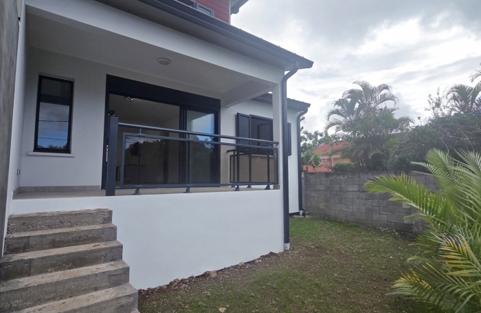 A louer villa F4 neuve St Gilles les Hauts