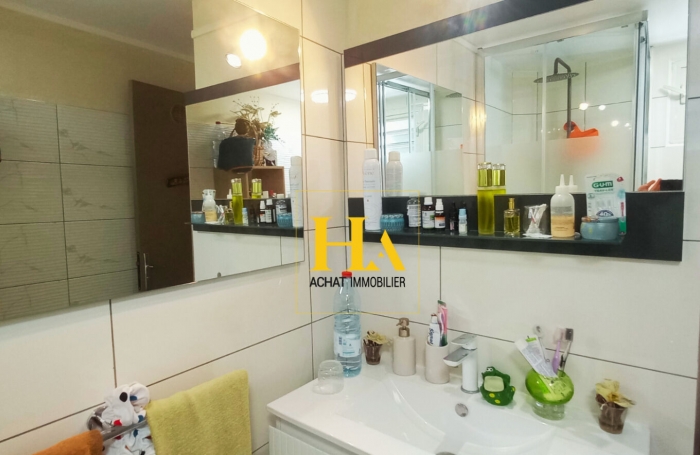 Vente Appartement 105.03m&sup2; 5 pi&egrave;ces Bois de Nefles St Paul